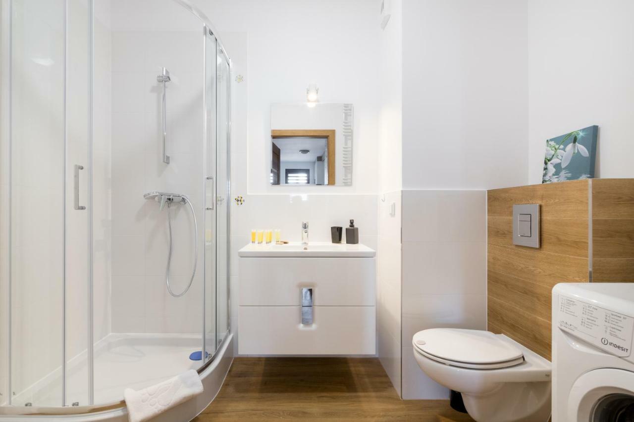 ורשה Wola Business Apartments מראה חיצוני תמונה